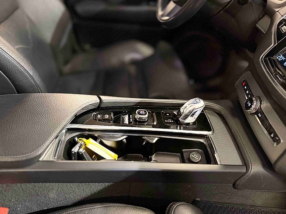Volvo XC90 15 of 26