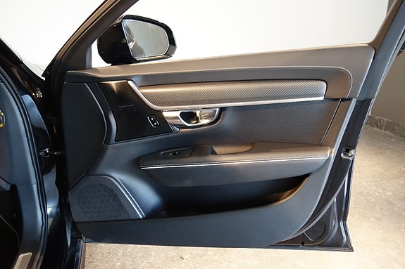 Volvo V90 28 of 30