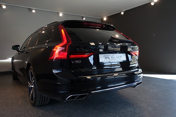 Volvo V90 16 of 30