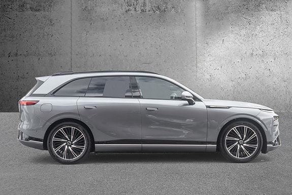 XPeng G9 11 of 30