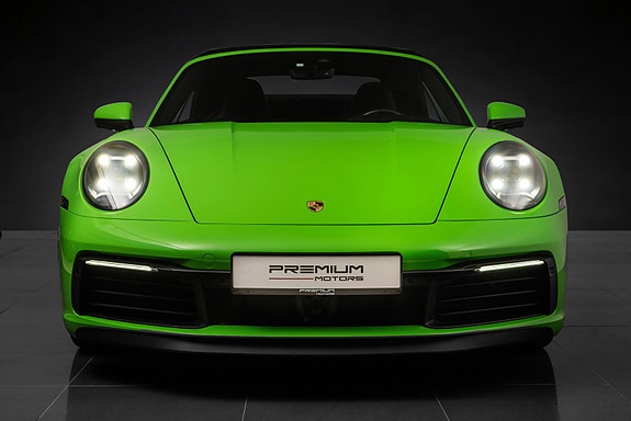 Porsche 911 4 of 30