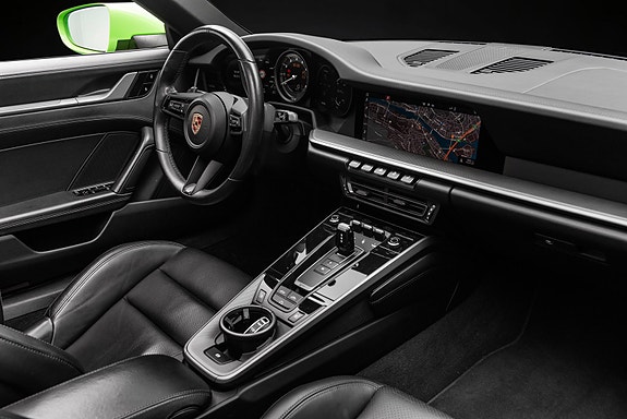 Porsche 911 18 of 30