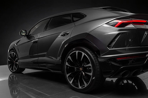 Lamborghini Urus 17 of 30
