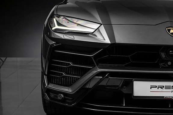 Lamborghini Urus 7 of 30