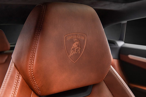 Lamborghini Urus 22 of 30