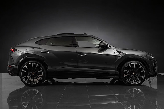 Lamborghini Urus 8 of 30