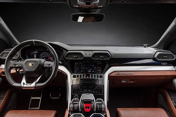Lamborghini Urus 27 of 30