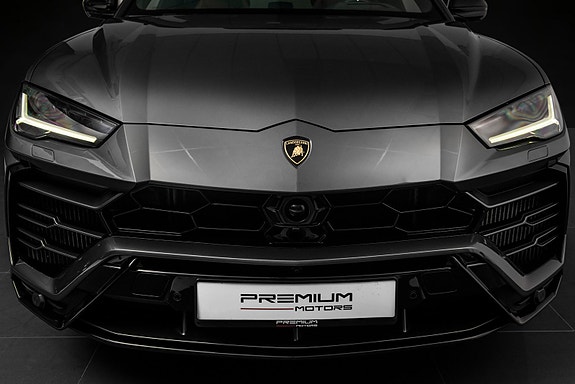 Lamborghini Urus 6 of 30