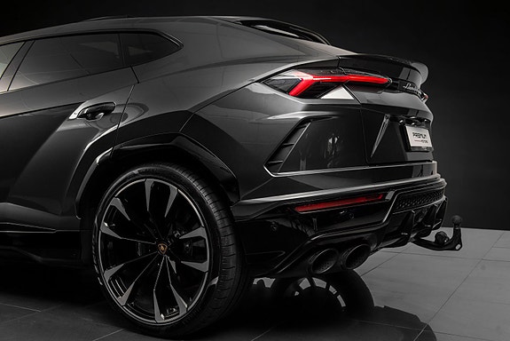 Lamborghini Urus 10 of 30