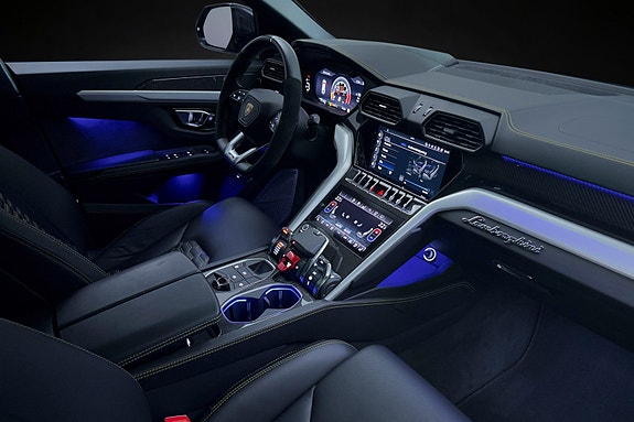 Lamborghini Urus 23 of 30