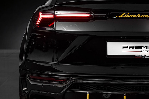 Lamborghini Urus 18 of 30