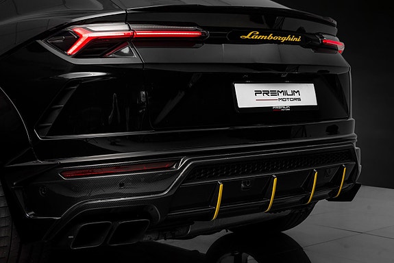 Lamborghini Urus 13 of 30