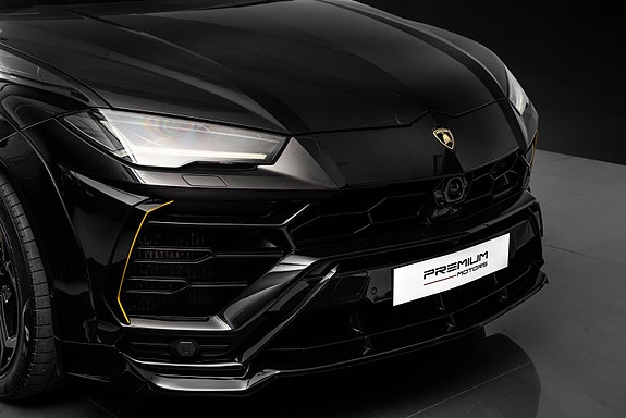 Lamborghini Urus 5 of 30