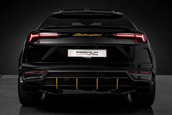 Lamborghini Urus 12 of 30