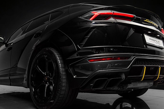 Lamborghini Urus 19 of 30