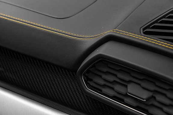 Lamborghini Urus 27 of 30