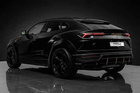 Lamborghini Urus 11 of 30