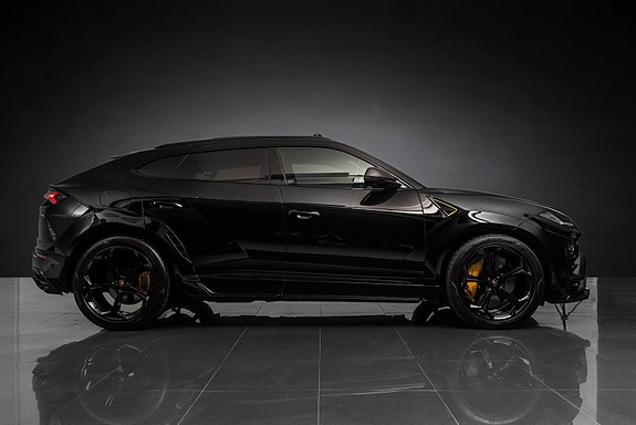 Lamborghini Urus 10 of 30