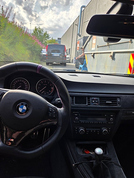 BMW 335i 9 of 9