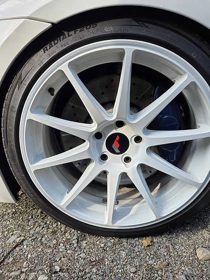 BMW 335i 3 of 9