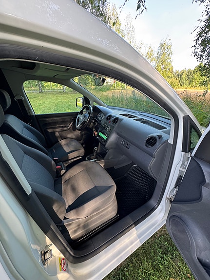 Volkswagen Caddy 18 of 18
