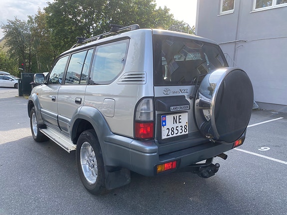 Toyota Land Cruiser 5 of 30