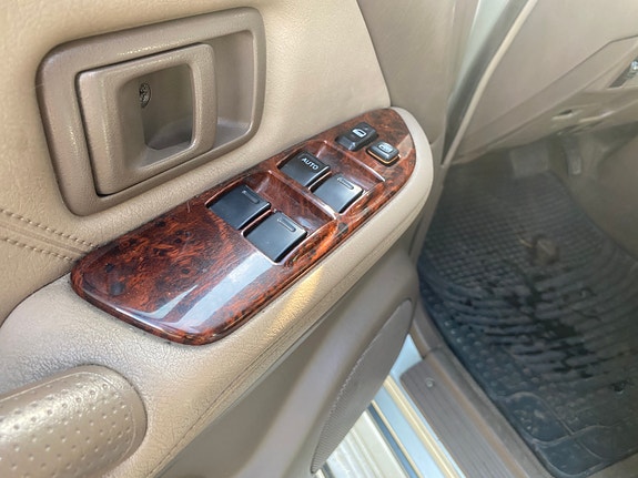 Toyota Land Cruiser 19 of 30