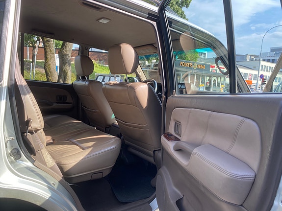 Toyota Land Cruiser 24 of 30