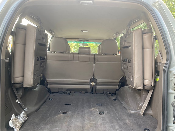 Toyota Land Cruiser 26 of 30