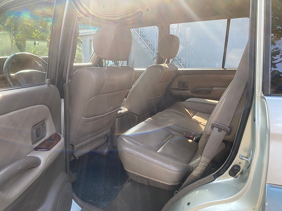 Toyota Land Cruiser 20 of 30