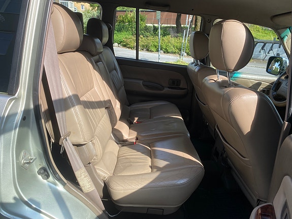 Toyota Land Cruiser 25 of 30