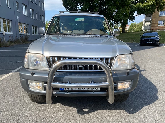 Toyota Land Cruiser 3 of 30