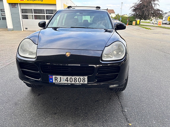 Porsche Cayenne S 6 of 30