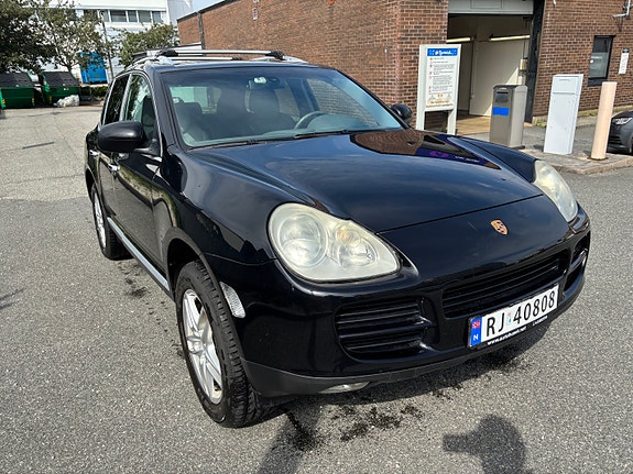 Porsche Cayenne S 26 of 30