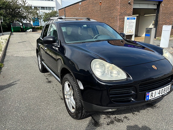 Porsche Cayenne S 3 of 30