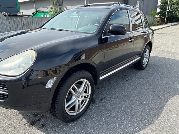 Porsche Cayenne S 12 of 30