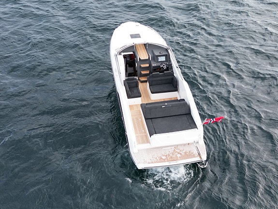 Windy 34 Alize | Volvo Penta Twin 440DPI | Jostick | Godt Utstyrt | 190Timer | I 2 of 12