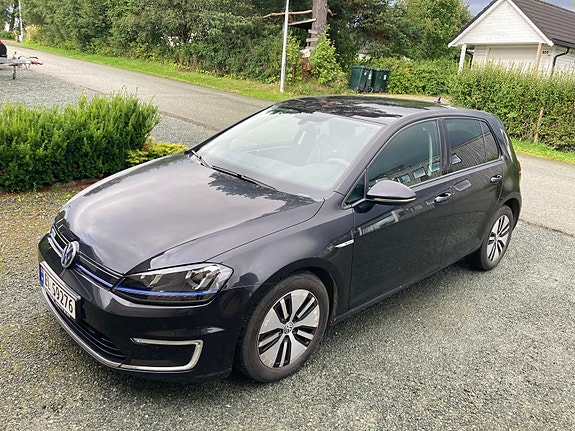 Volkswagen e-Golf VII 4 of 8