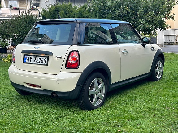 MINI One 3 of 30