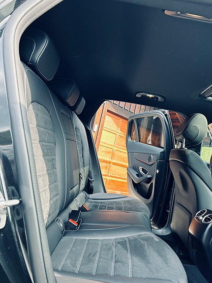 Mercedes-Benz EQC400 15 of 18