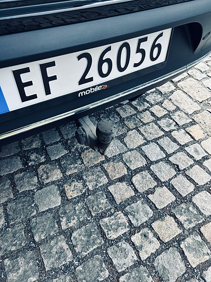 Mercedes-Benz EQC400 14 of 18