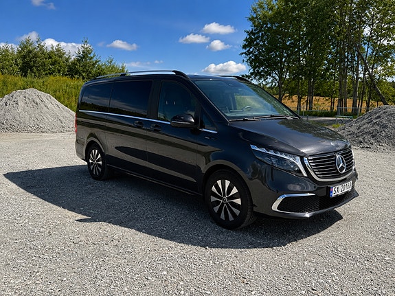 Mercedes-Benz EQV300 4 of 17
