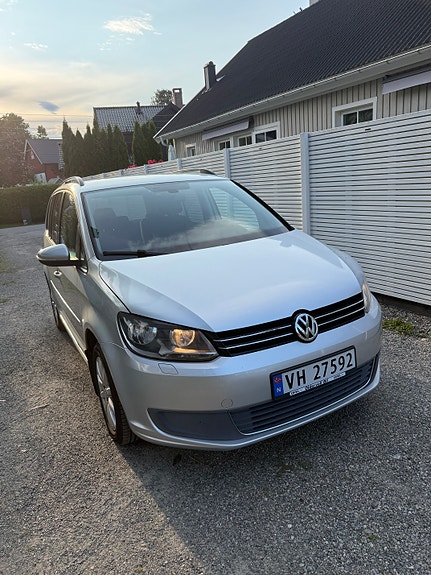 Volkswagen Touran 3 of 20