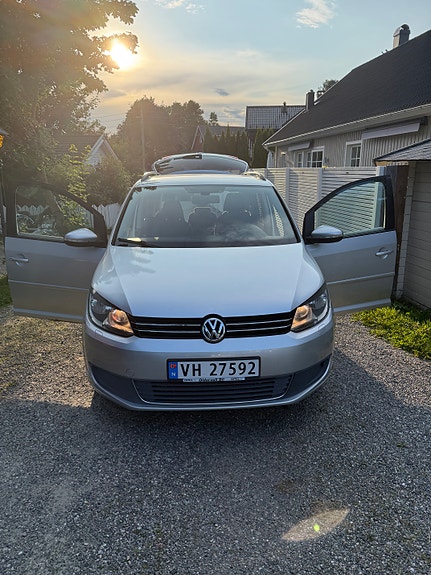 Volkswagen Touran 2 of 20