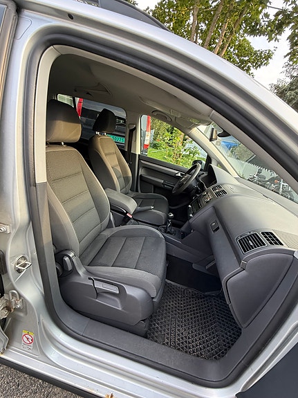 Volkswagen Touran 10 of 20