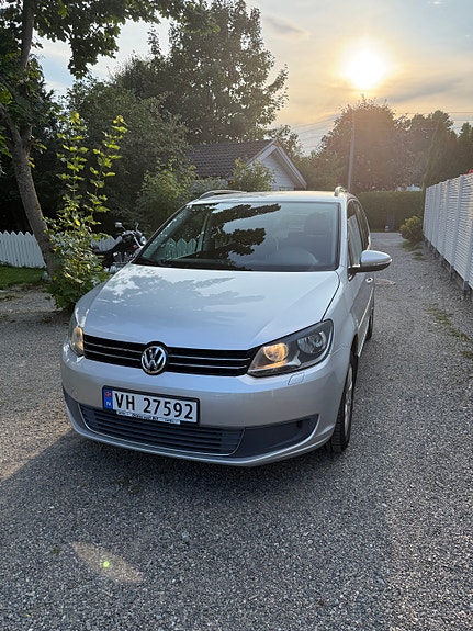 Volkswagen Touran 4 of 20