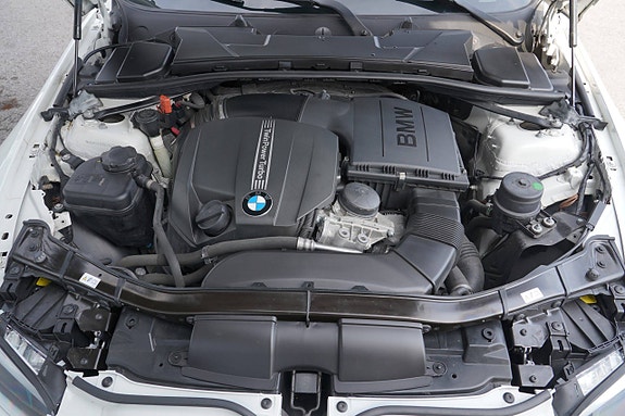 BMW 335i 22 of 28