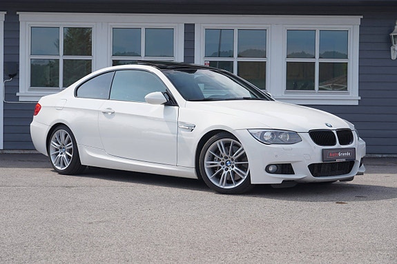 BMW 335i 3 of 28