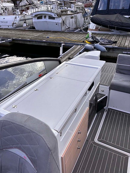 Ibiza 911 Turing | Yamaha 450XTO | Godt utstyrt | Yamaha Helm Master | Nybåtgara 15 of 20