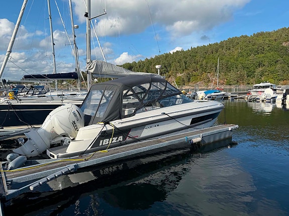 Ibiza 911 Turing | Yamaha 450XTO | Godt utstyrt | Yamaha Helm Master | Nybåtgara 4 of 20